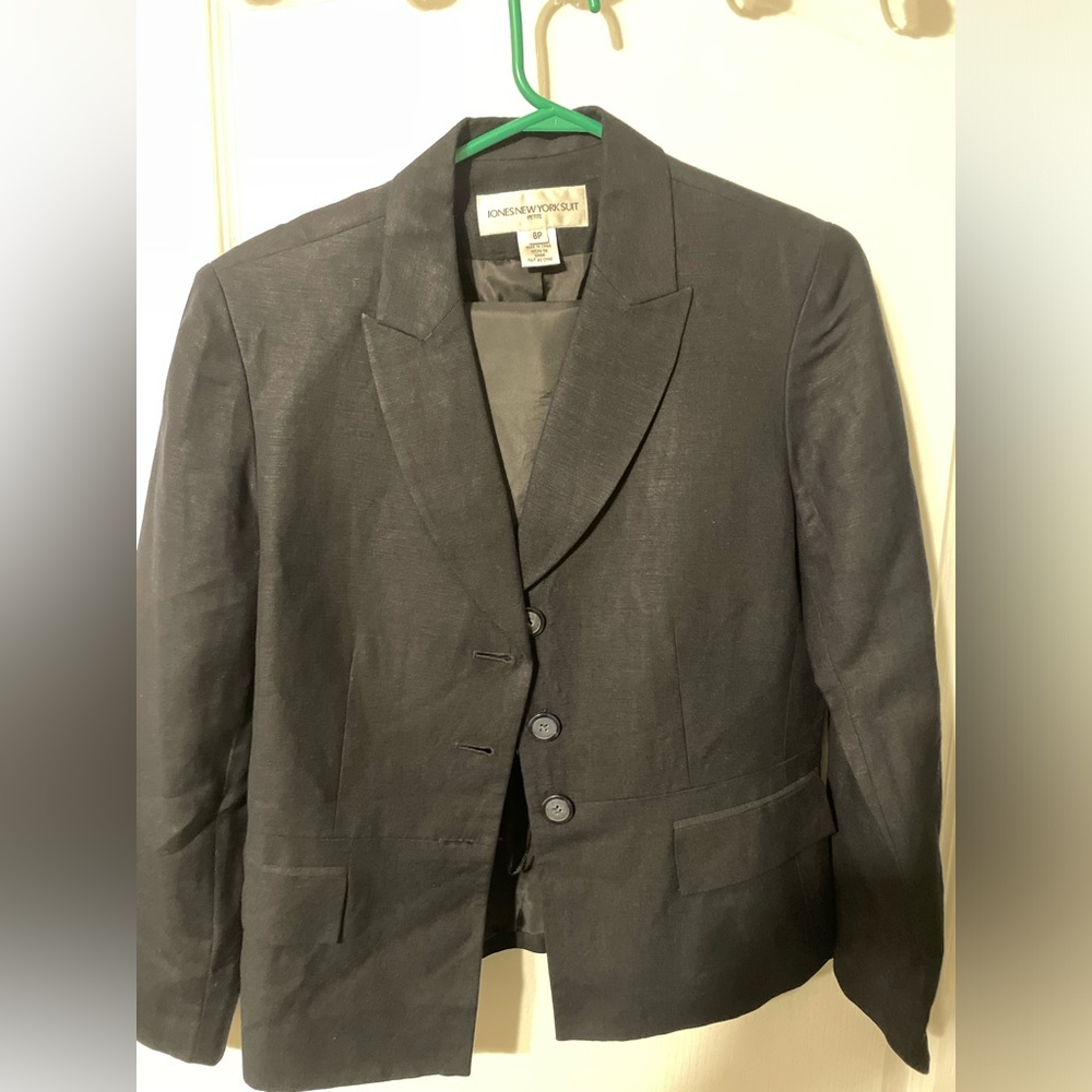 Womens Black 2pc Suit Size 8